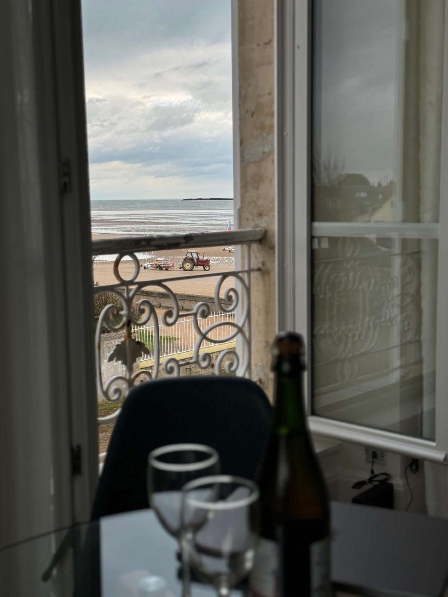 Sunny Apt On D-Day Beach With Parking Saint-Côme-de-Fresné エクステリア 写真