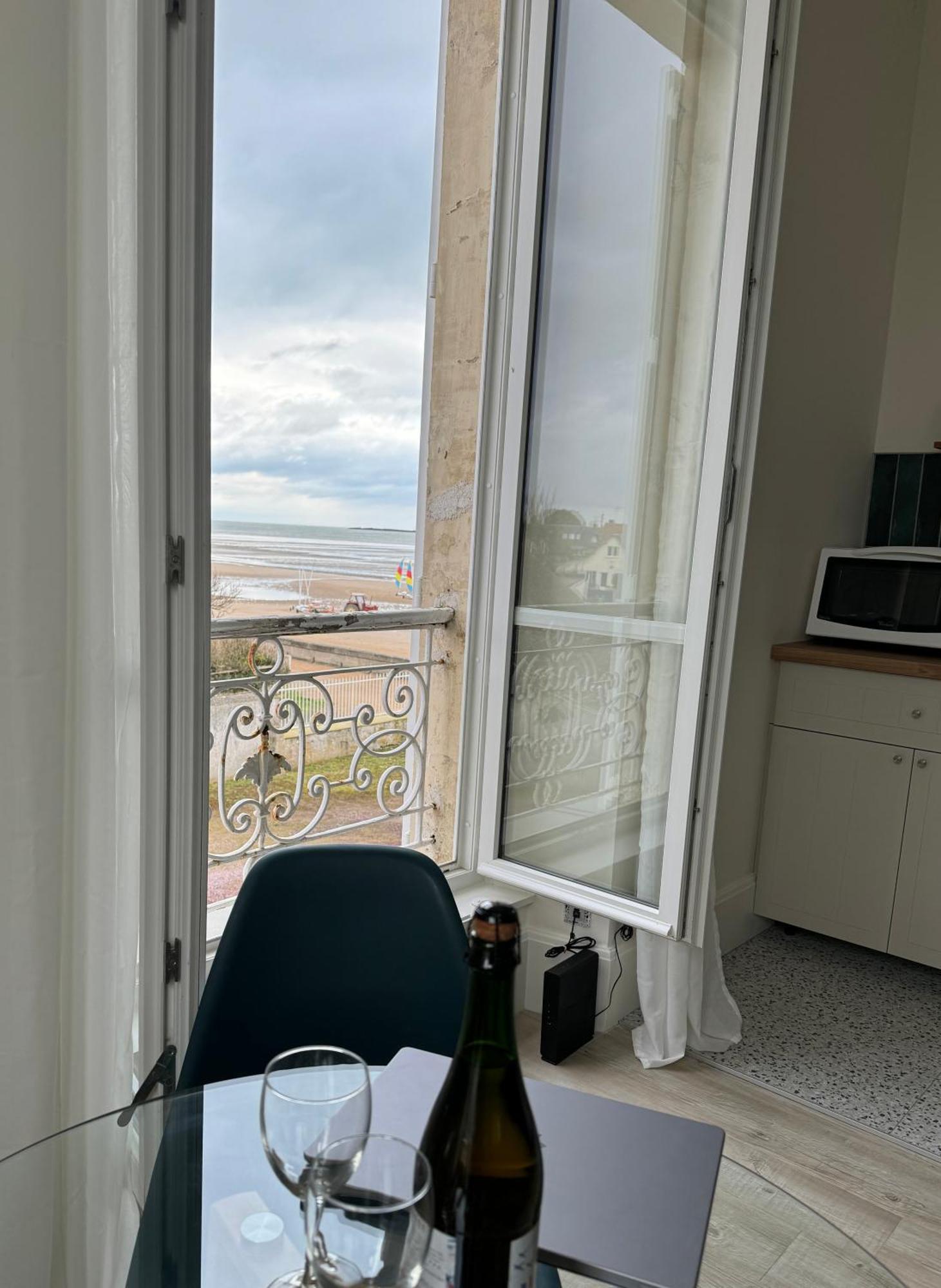 Sunny Apt On D-Day Beach With Parking Saint-Côme-de-Fresné エクステリア 写真