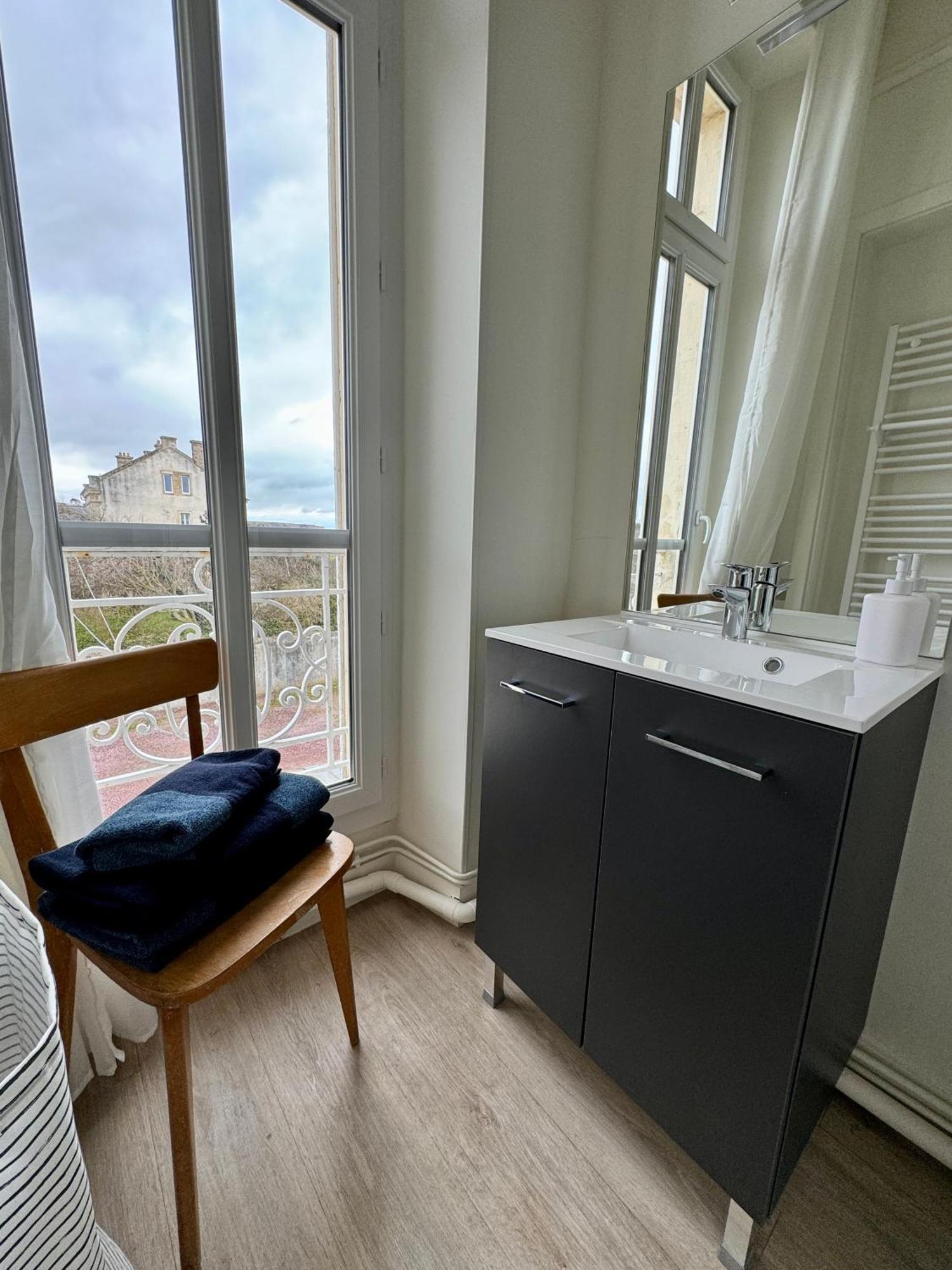 Sunny Apt On D-Day Beach With Parking Saint-Côme-de-Fresné エクステリア 写真